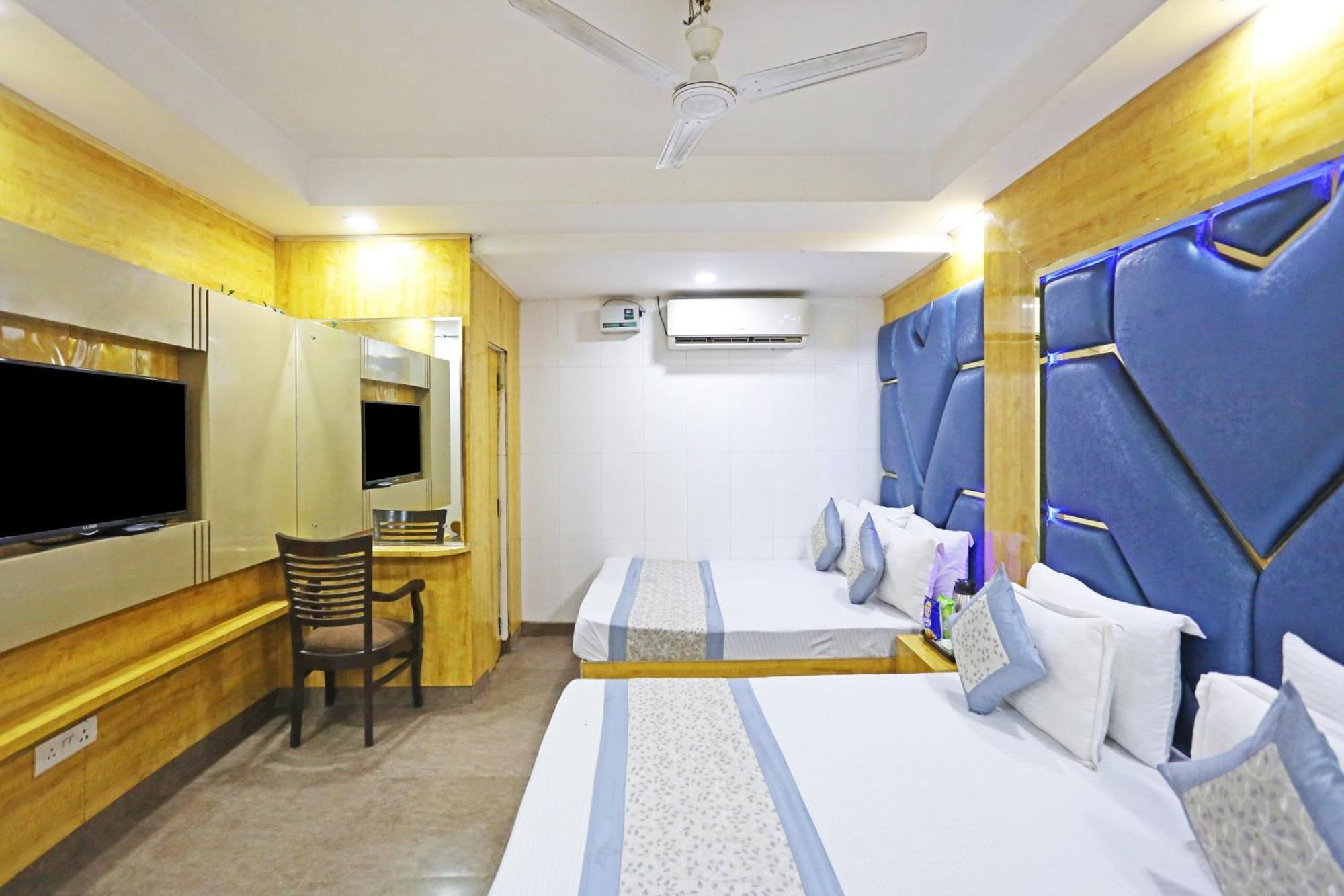 Hotel Preet Palace -5 Mints Walk From Nizamuddin Railway Station 뉴델리 외부 사진