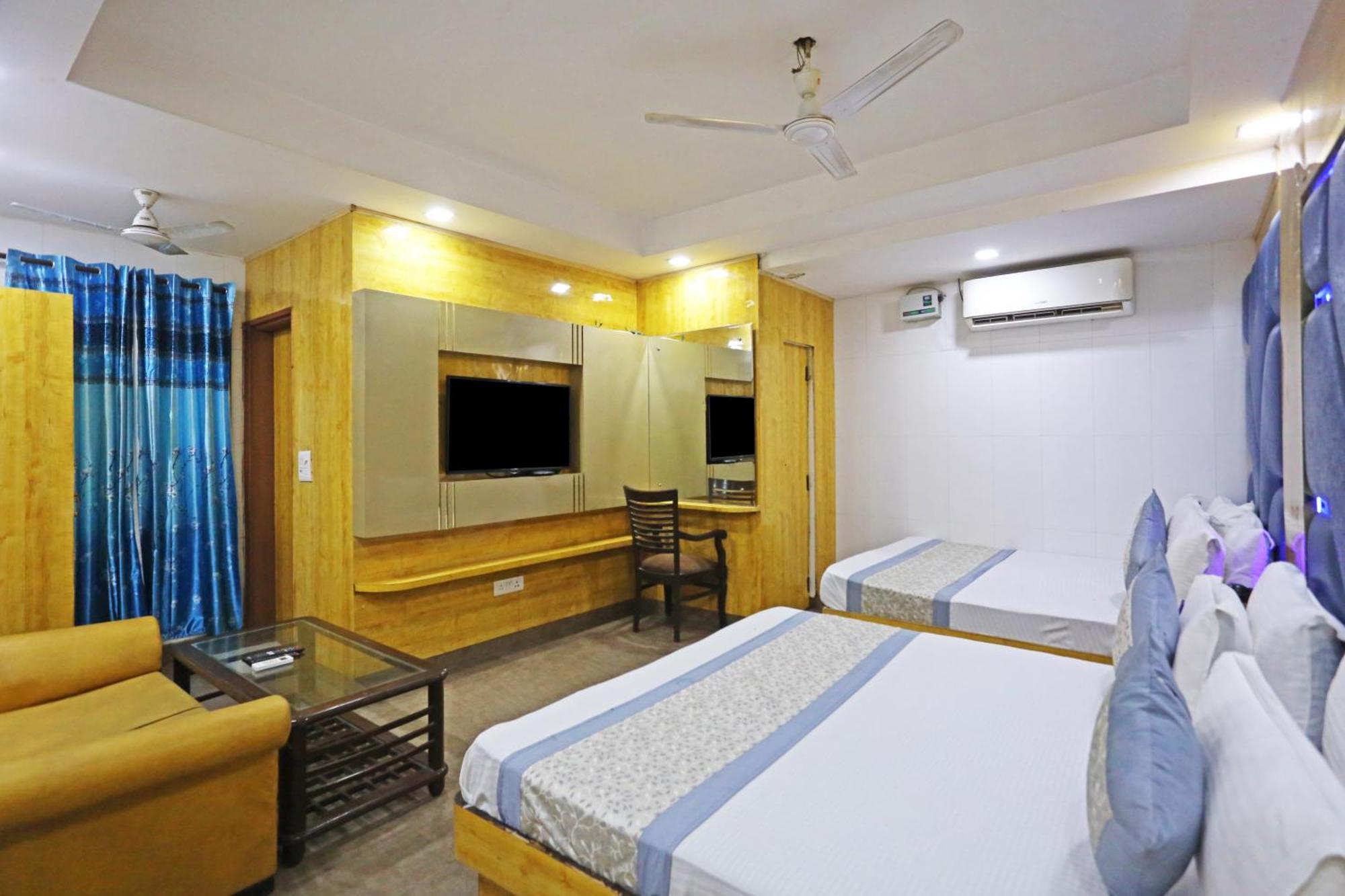 Hotel Preet Palace -5 Mints Walk From Nizamuddin Railway Station 뉴델리 외부 사진