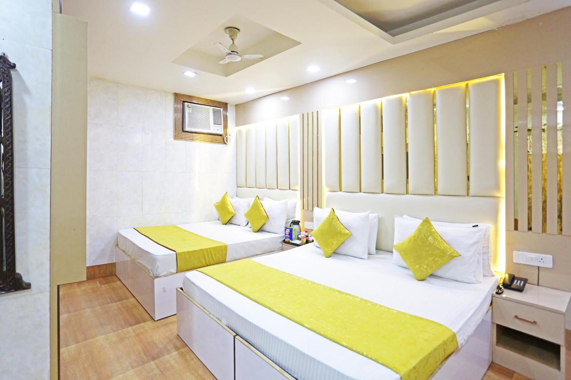 Hotel Preet Palace -5 Mints Walk From Nizamuddin Railway Station 뉴델리 외부 사진