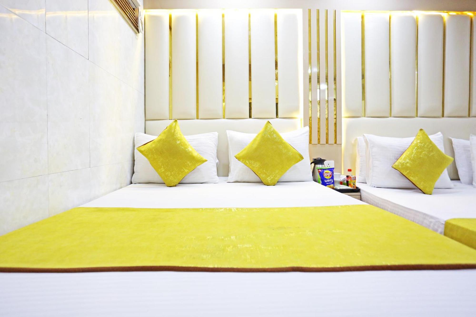 Hotel Preet Palace -5 Mints Walk From Nizamuddin Railway Station 뉴델리 외부 사진